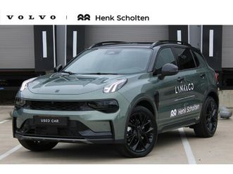 lynk & co 01 more | panoramadak | infinity audiosysteem | 360 graden parkeercamera | interieurverlichting | keyless entry | elektrische achterklep | elektrisch 