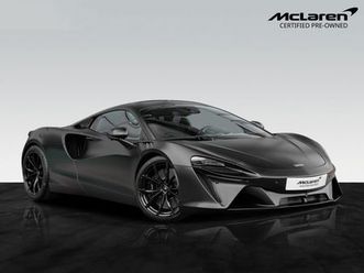 mclaren artura | titanium engine cover | stealth pack
