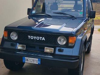 toyota land cruiser lj 70