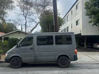 2004 dodge sprinter 2500 118”