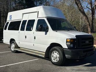 2011 ford e-350 wheelchair van