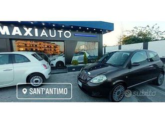 lancia-ypsilon-1-4-argento-ecochic-gpl