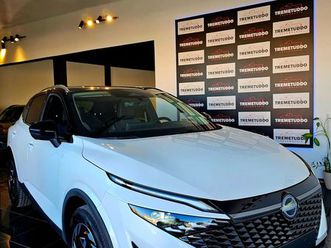 nissan qashqai 1.3 dig-t advance two tone