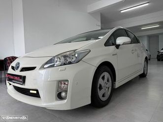 toyota prius 1.8 premium +pele+gps+solar