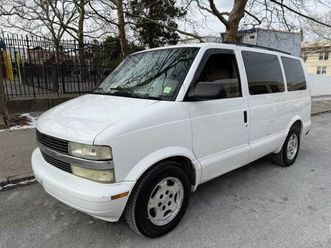 2005 chevrolet astro rwd 116k. runs great. super clean