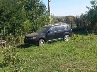 vând mitshubishi 2008 -3000