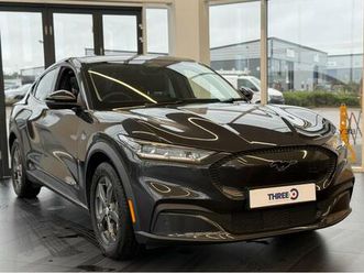 standard range 70kwh 5dr