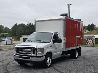 2022 ford e-series van e350 super duty cutaway van