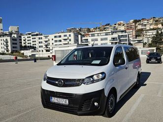 opel vivaro 1,5 d, reg 08/2026, 99 700 km, 2022 god, 2022 god.