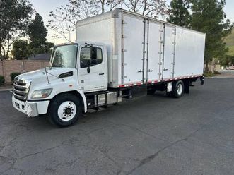 2016 hino 268 55k miles 26ft