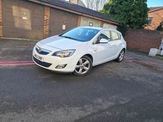 VAUXHALL ASTRA vauxhall-astra-hatchback-2011-manual-1956-cc-5-doors