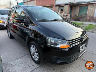 volkswagen fox 1.6 trendline 2012. vendo, permuto y financio. el vehiculo se encuentra en perfecto estado funcionando todo, contiene cierre centralizado, levant