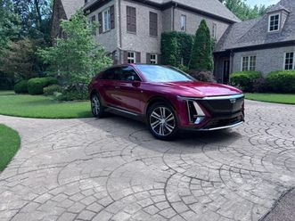 2024-cadillac-lyriq-luxury-3-sport-utility-4d