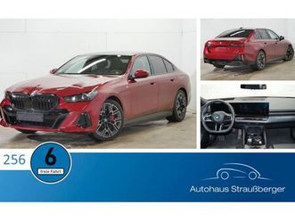 40 xdrive m sport pro ahk acc b&w 360° pano