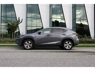 2015 lexus nx200t *only 100517km + navi + sunroof*