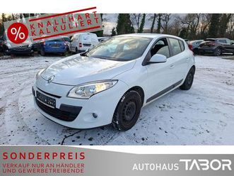 renault megane 1.6.16v 100 navi keyless klima radiocdmp3