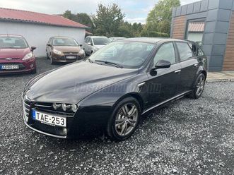 alfa romeo 159 sw 1.8 tbi distinctive vezetett szervizkönyv! leinformálható előélet! megkímélt bőr belső!
