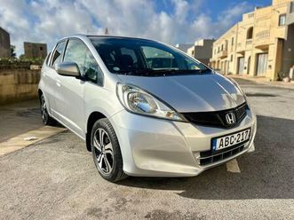 honda fit - 2013 - japan import - full extras - automatic - very good condition