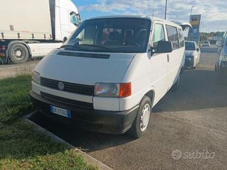 volkswagen caravelle 2.4 d