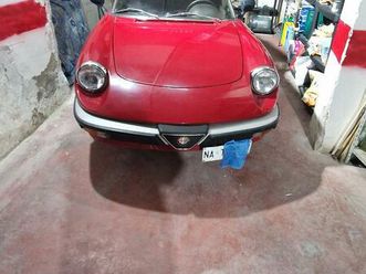 auto alfa romeo spider duetto