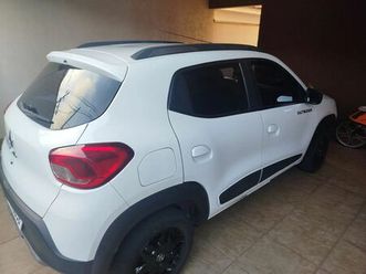 renault kwid outsider 1.0 flex 12v 5p mec. 2021