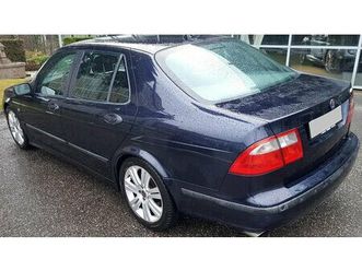 2002 saab 9-5 bleu foncé automatique, 4 vitesses conduite...