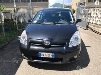 toyota corolla verso verso