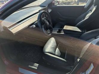 2019 red tesla model 3