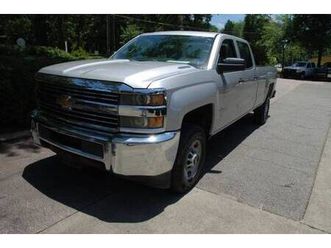 2015 chevrolet 2500hd duramax diesel, crew, 26,000 miles, 4wd, silver