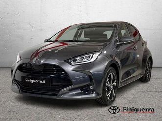 toyota yaris 1.5 hybrid 5 porte trend con com...