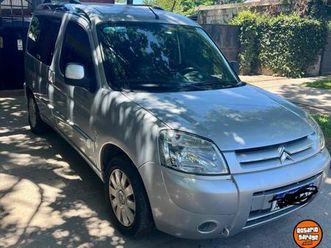 vendo - muy cómoda con todo al día.