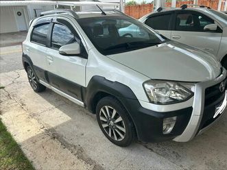 etios cross 2017