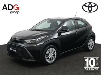 toyota aygo x hybrid 115 play | automaat | climate control | adaptieve cruisecontrol | apple carplay & android auto |