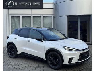 lexus lbx 35th edition stoelverw stuurverw memoryseat el-kofferklep keyless blind-spot