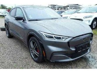 premium awd pano. ahk leder acc r.cam led