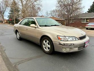 1998 lexus es 300 runs excellent only 159k miles!!