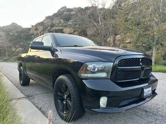 dodge ram -v8 (2014 ) clean title -129k