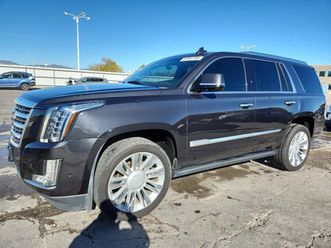 cadillac escalade подгрев* камера* кейлес* lane* assist
