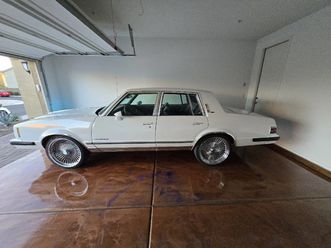 PONTIAC BONNEVILLE 1986-pontiac-bonneville-brougham