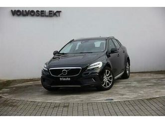 volvo v40 cross country 2.0 d4 momentum