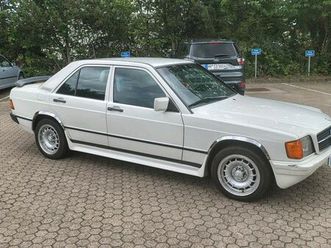 MERCEDES CLASSE E 190 E mercedes-190e-automatik-h-kennzeichen-usw