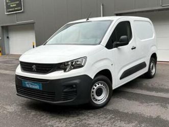 ② peugeot partner lichte vracht 1.5hdi airco gps 2020 euro 6d — camionnettes & utilitaires — 2ememain