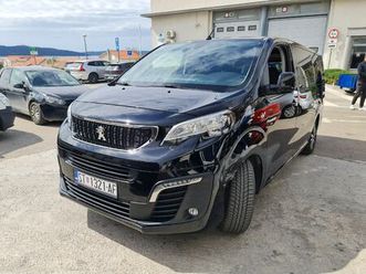 PEUGEOT TRAVELLER peugeot-expert-traveller-2-0-bluehdi-automatik-2019-god