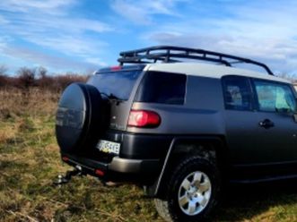 toyota fj cruiser ≫ 2008 • 16 000 eur • id