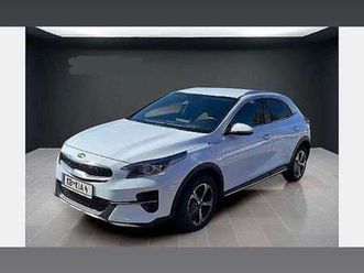 kia xceed xcee'd plug-in hybrid silber suv / geländewagen