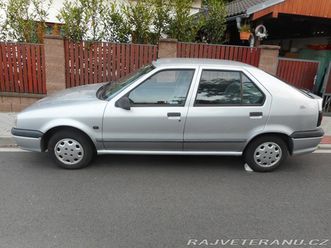 renault 19 rn 1995