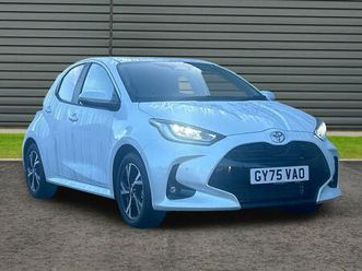 toyota yaris design hatchback's 1.5 vvt-h design e-cvt euro 6 (start/stop) 5dr