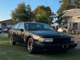 chevrolet caprice limousine 5.0 v8 / polic...