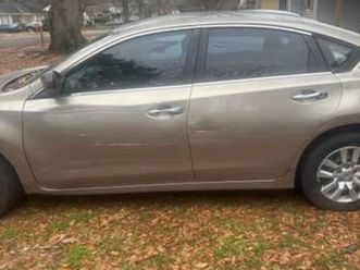 2014 nissian altima gold&black