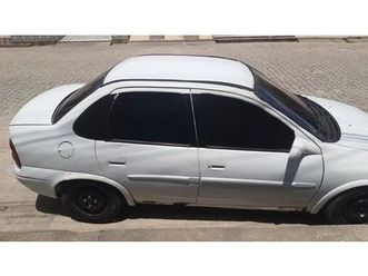 sedan gl 1.6 mpfi 4p